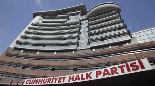 Kriz eylüle ertelendi