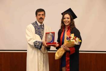 Ksbü Diş Hekimliği Fakültesinde İlk Mezuniyet Coşkusu Yaşandı
