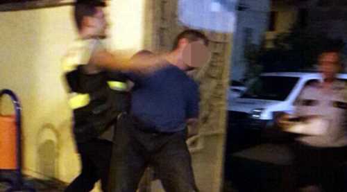 Küçük çocuğa tecavüz ederken!..