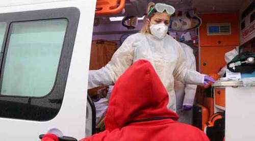 Kümes bakıcısı, ilaçlama yaparken zehirlendi