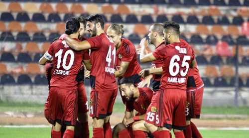 Kupada perdeyi açıyoruz