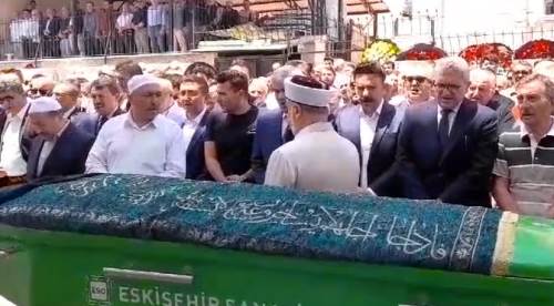 Küpeli ailesinin acı günü… Son yolculuğuna uğurlandı