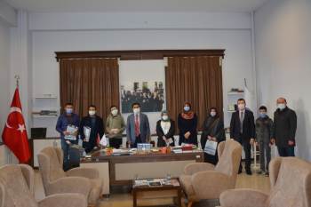 Kur’An Bülbüllerine Ödül
