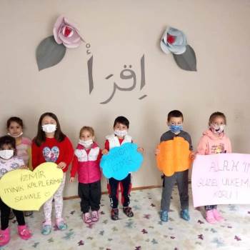 Kur’An Kursu Öğrencileri İzmir’E ‘Yanındayız’ Mesajı Verdiler
