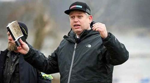 Kur’an yakan insan yakar 