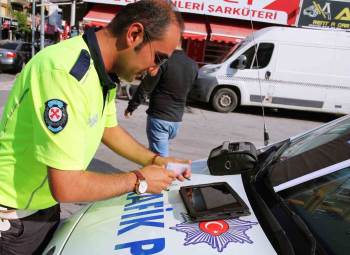 Kurallara Uymayan Sürücülere 405 Bin Tl Para Cezası Kesildi
