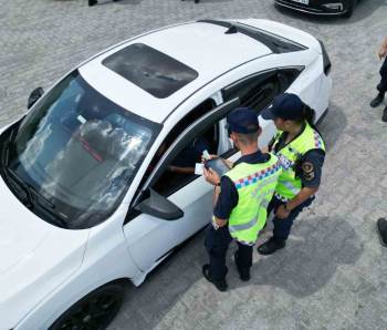 Kurallara Uymayan Sürücülere 6 Bin 600 Tl Para Cezası Kesildi
