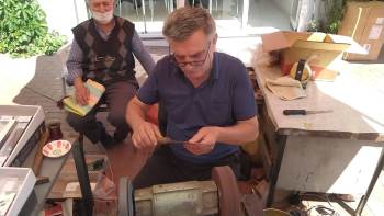 Kurban Bıçakları Bileniyor
