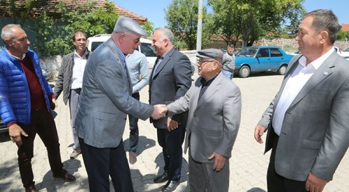 Kurt Eskişehir'in köylerini geziyor