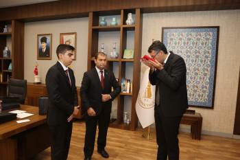 Kurtuluşun 100. Yılında Gaziantep’Ten Kütahya’Ya Toprak Ve Bayrak
