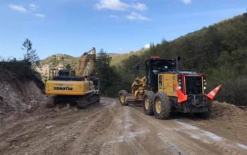 Kuşçaören Köyü Yolu Onarım Çalışmaları Devam
