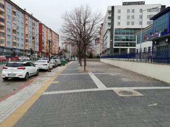 Kütahya, ’Evde Kal’Iyor
