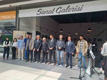 Kütahya Ahteri İmam Hatip Ortaokulundan "40 Fotoğrafta 40 Hadis" Konulu Fotoğraf Sergisi
