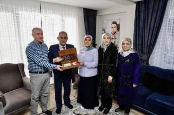 Kütahya Belediye Başkanı Işık’Tan Şehit Ailesine Ziyaret

