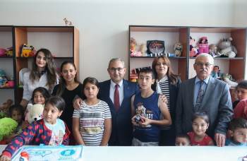 Kütahya Belediyesi, İhtiyaç Sahibi Vatandaşların Yüzünü Güldürüyor
