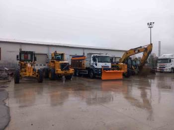 Kütahya Belediyesi Kar Yağışına Karşı Teyakkuzda
