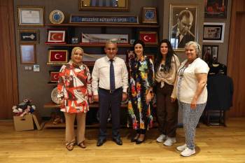 Kütahya Belediyesinden “Kadınlar Örüyor, Çocuklar Gülüyor” Projesi
