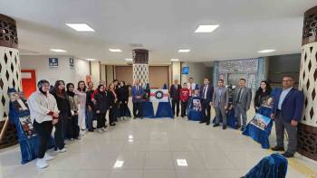 Kütahya’Da "100. Yıl Bir Kareye Sığar Mı?" İsimli Resim Sergisi
