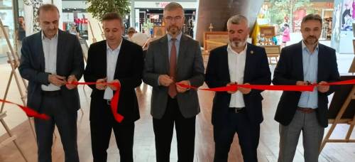 Kütahya’da “Bizim Çizgimiz” Hüsn-i Hat Sergisi sanatseverlerle buluştu