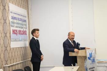 Kütahya’Da ‘Düşünü-Yorum, Konuşu-Yorum’ Temalı Liseler Arası Öğrenci Paneli
