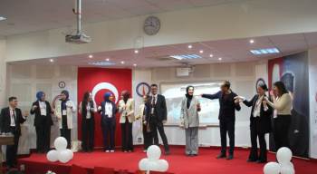 Kütahya’Da "Eğitim Zirvesi’ Konulu Etkinlik
