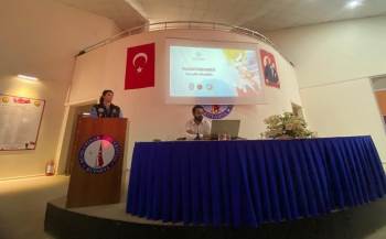 Kütahya’Da "En İyi Narkotik Polisi Anne" Ve “Narko Gençlik” Projesi Etkinlikleri
