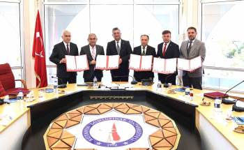 Kütahya’Da ’Frigya Staj Konsorsiyumu’ İmza Töreni
