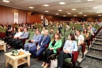 Kütahya’Da “Gençlik Ve Sosyal Medya” Konulu Söyleşi
