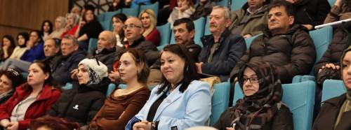 Kütahya’da “Kadın Dostu Kent” söyleşisine yoğun ilgi