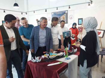 Kütahya’Da ’Kağıt Sanatı’ Sergisi
