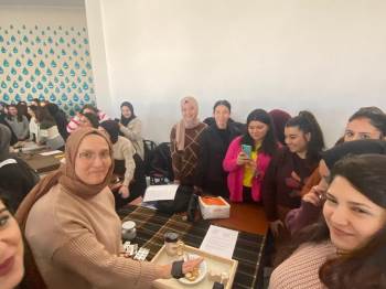 Kütahya’Da ’Kendine Yardım Aletleri’ Sergisi Açıldı
