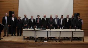 Kütahya’Da “Namazla Diriliş” Konulu Panel
