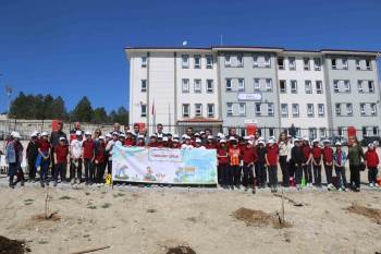 Kütahya’Da “Okuldaki Çiftlik” İsimli Proje
