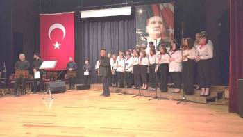 Kütahya’Da "Şarkılar Bizi Söyler, Biz De Şarkı Söyleriz" Projesi
