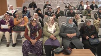 Kütahya’Da ’Sürdürülebilir Kalkınma’ İçin Kadın Çalıştayı
