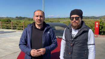 Kütahya’Da 1975 Model Anadol Marka Otomobil Mezatta Satıldı
