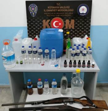 Kütahya’Da 23,5 Litre Sahte İçki Ele Geçirildi
