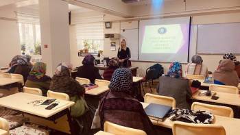 Kütahya’Da 285 Kadına Eğitim
