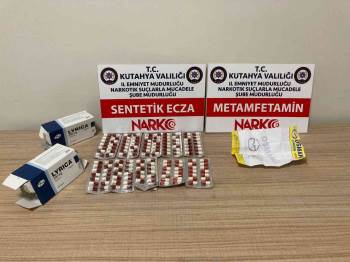 Kütahya’Da 3 Kişinin Bulunduğu Araçta Uyuşturucu Ele Geçirildi
