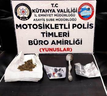 Kütahya’Da 4 Kişinin Üzerinde Uyuşturucu Ele Geçirildi
