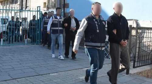 Kütahya'da 8 eski öğretmen tutuklandı