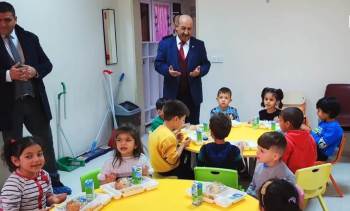 Kütahya’Da Ana Sınıfı Öğrencilere Ücretsiz Yemek Uygulamasına Başlandı
