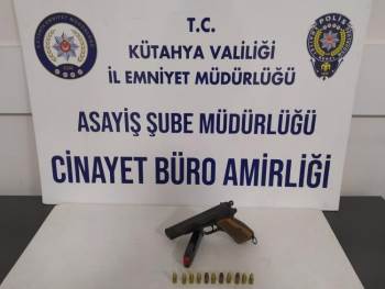 Kütahya’Da Aranan Şahsın Üzerinde Tabanca Ele Geçirildi
