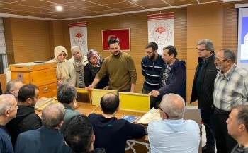 Kütahya'da arıcılık yapmak isteyenlere özel kurs