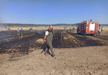 Kütahya’Da Balya Makinesi Kıvılcımından Çıkan Yangında 2 Dekar Alan Yandı
