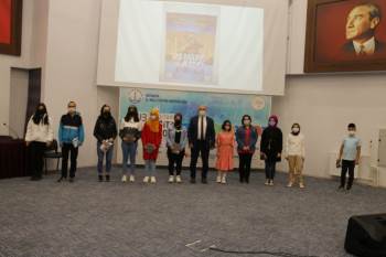 Kütahya’Da Başarılı Öğrenciler Ödüllendirildi
