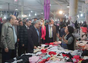 Kütahya’Da Bayram Pazarı’Na İlgi
