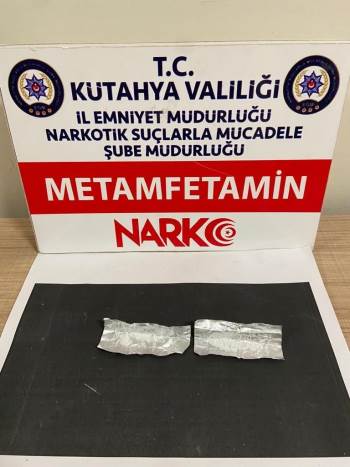 Kütahya’Da Bekçiler 2 Şahsın Üzerinde Uyuşturucu Ele Geçirdi
