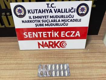 Kütahya’Da Bir Adreste Yapılan Aramada Uyuşturucu Hap Ele Geçirildi
