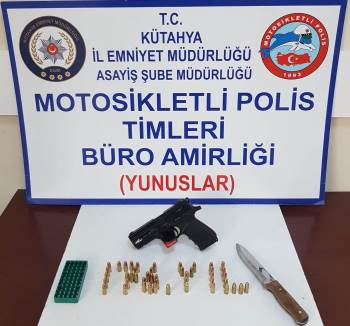 Kütahya’Da Bir Araçta Ruhsatsız Tabanca Ele Geçirildi
